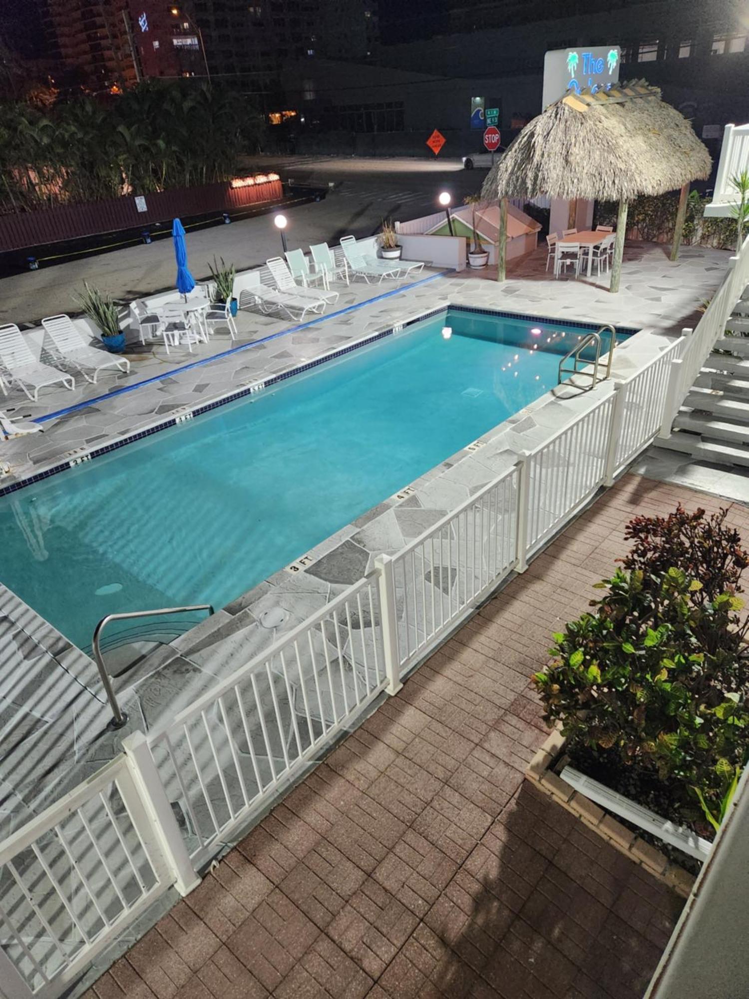 폼파노 비치 The Palms On Ocean 모텔 외부 사진
